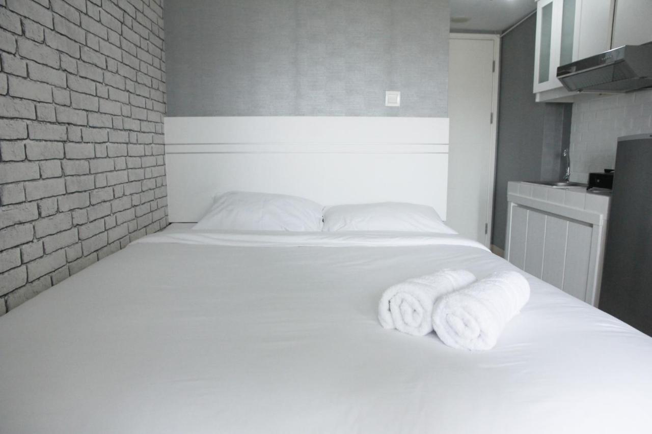 Modern And Comfortable Studio Apartment Springlake Summarecon Near Summarecon By Travelio เบกาซิ ภายนอก รูปภาพ
