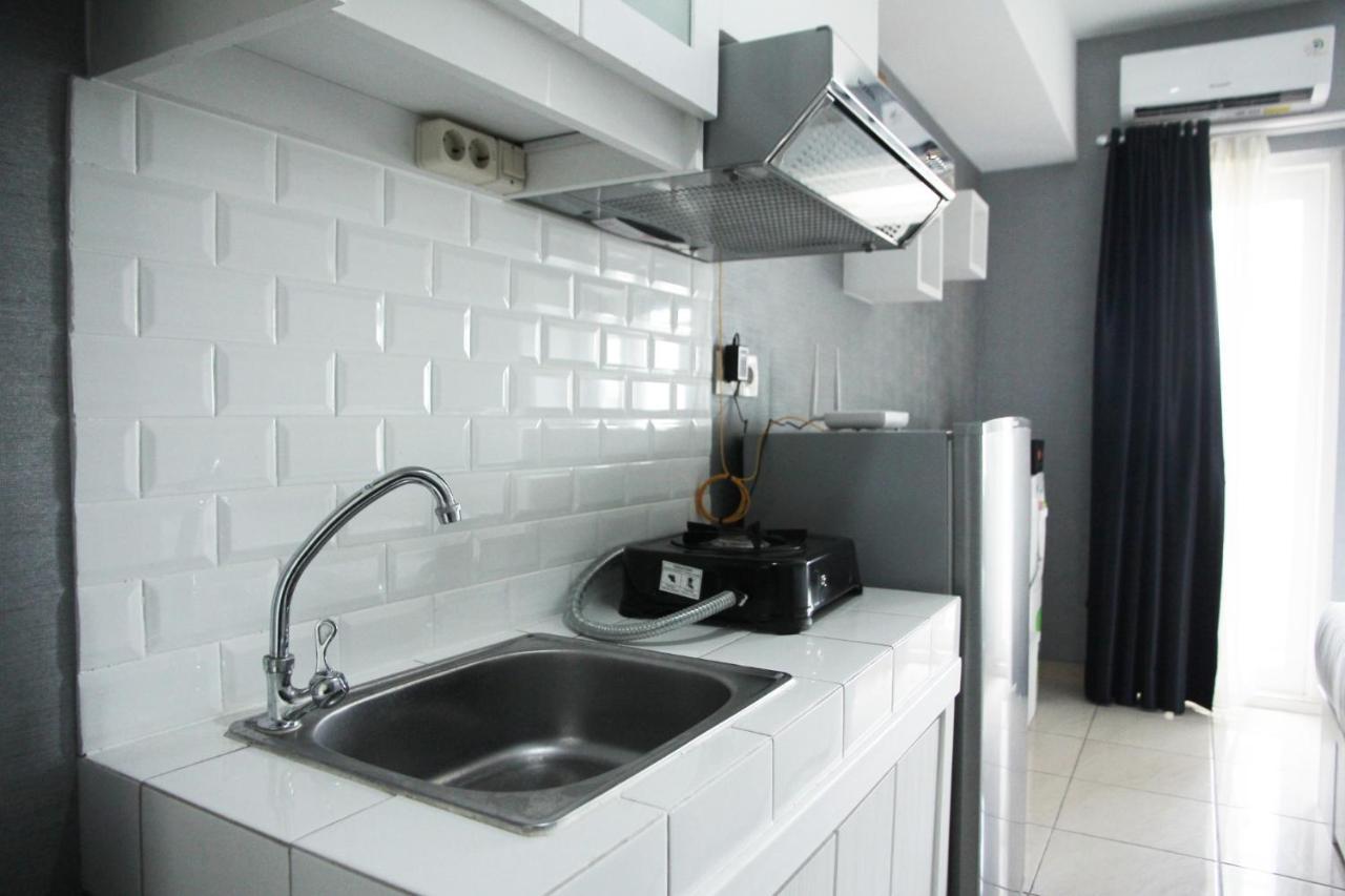 Modern And Comfortable Studio Apartment Springlake Summarecon Near Summarecon By Travelio เบกาซิ ภายนอก รูปภาพ